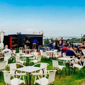 Picnic-style garden with outdoor bar